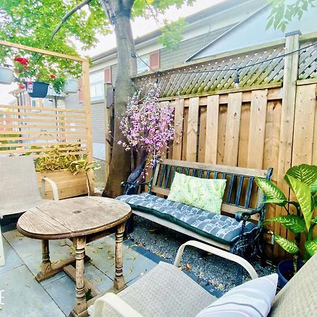 Toronto Bed & Breakfast - Free Parking 外观 照片