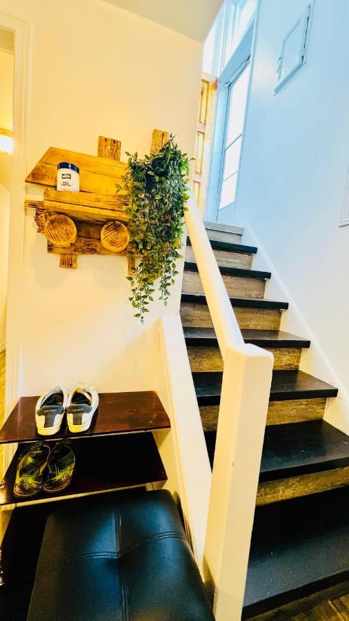 Toronto Bed & Breakfast - Free Parking 外观 照片