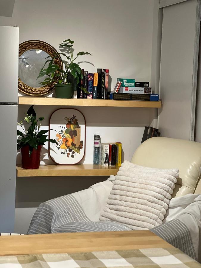 Toronto Bed & Breakfast - Free Parking 外观 照片