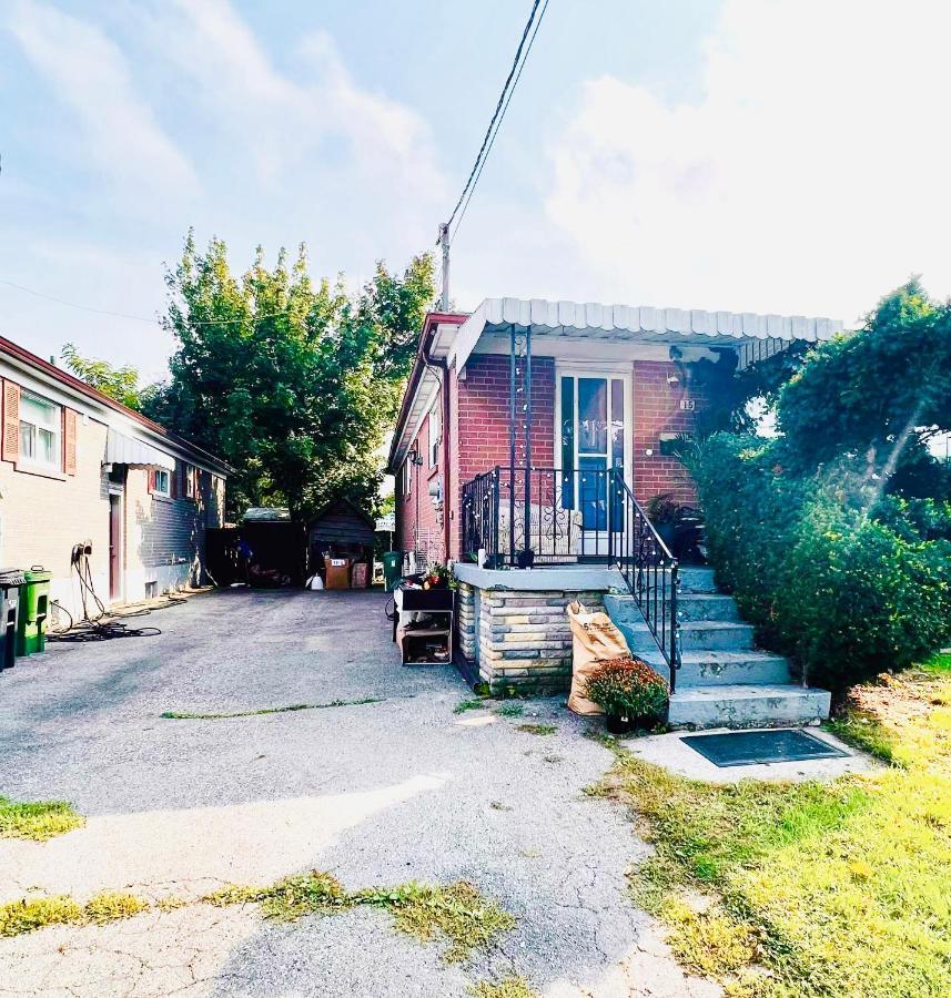 Toronto Bed & Breakfast - Free Parking 外观 照片