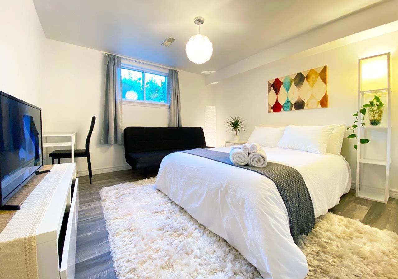 Toronto Bed & Breakfast - Free Parking 外观 照片