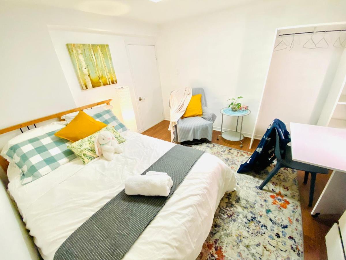 Toronto Bed & Breakfast - Free Parking 外观 照片