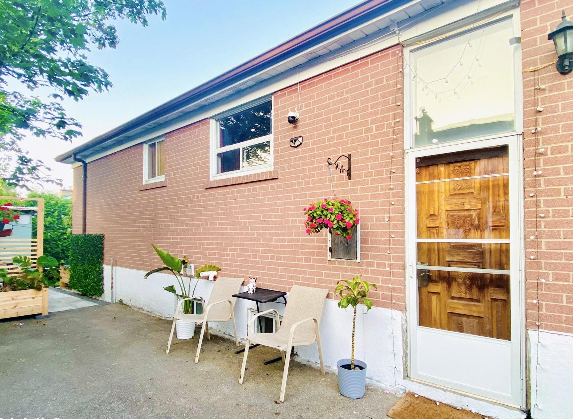 Toronto Bed & Breakfast - Free Parking 外观 照片